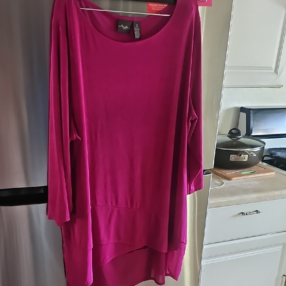 🍀Women's Fuchsia Top